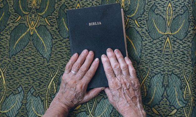 Necesitamos leer la Biblia, si no el corazón enfría