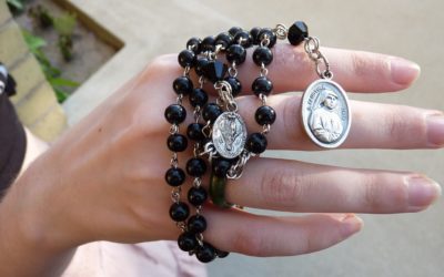 Doce millones de personas rezando el Rosario