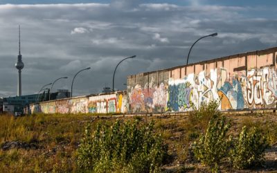 El muro de Berlín cayó por sus contradicciones