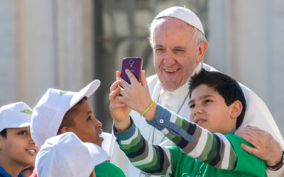 La propuesta del Papa para evitar que niños vean porno