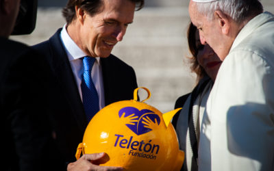 Papa Francisco, la primera donación de Teletón México