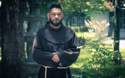 Dos palabras que los jóvenes entienden: oración y testimonio