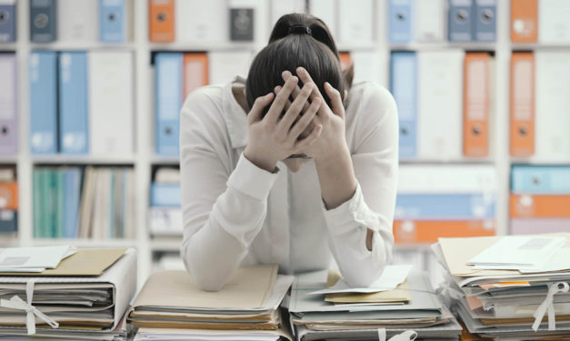 Tres acciones reales para frenar el acoso en el trabajo