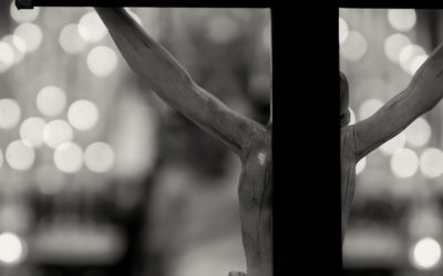 El misterio del dolor humano solo lo podemos vislumbrar en la óptica de Cristo crucificado: Semana santa de los crucificados