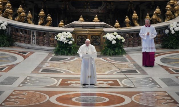 No temas, «he resucitado y aún estoy contigo»: Papa Francisco