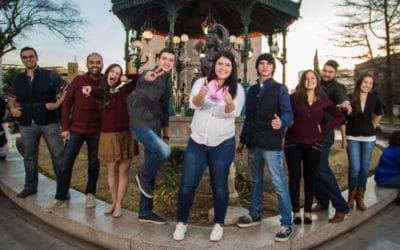 Jóvenes debemos ser luz para otros