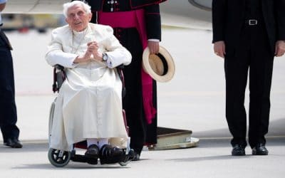 El Papa Benedicto XVI regresa al Vaticano