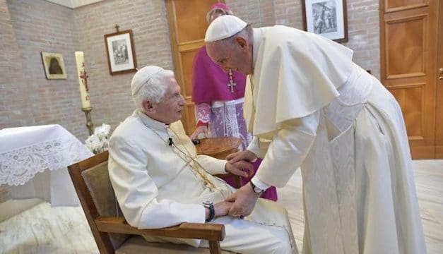 El hombre Francisco: “Toda crítica me lleva a examinarme a mí mismo”