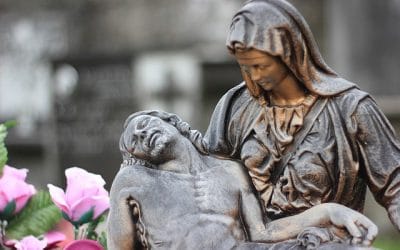 La nueva Eva es la que está junto a la Cruz