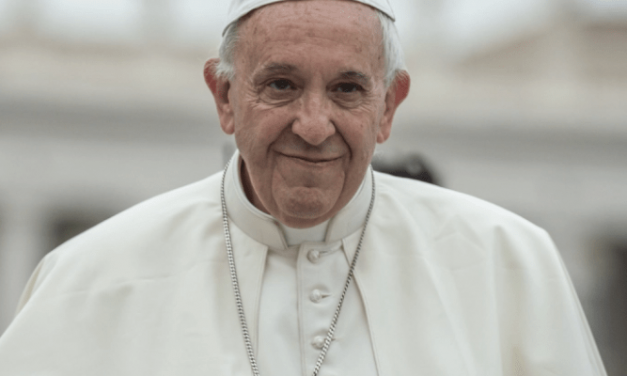 El Papa Francisco promueve el hashtag #UnaVacunaparalosPobres