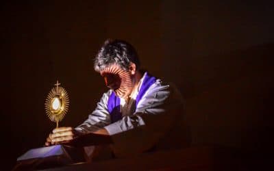 La Iglesia y el mundo necesitan a Jesús Eucaristía