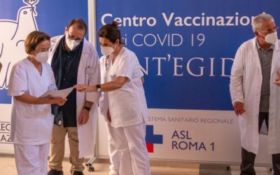 El centro de vacunación de la Comunidad de San Egidio en Roma no deja a nadie atrás