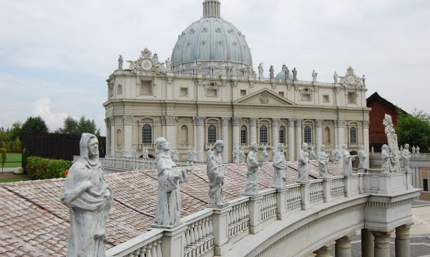 ¿Cómo ayudan el Papa y el Vaticano a los países más afectados por la pandemia?