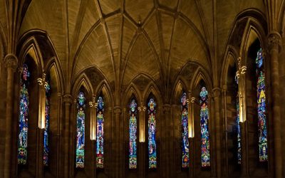 “Nada te turbe” y la voz de los santos