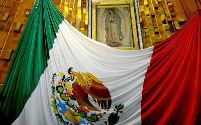 Reina y Madre de una nación, y Emperatriz de un continente