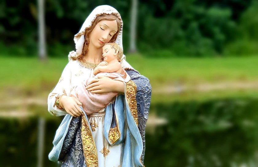 Santa María, Virgen y Madre