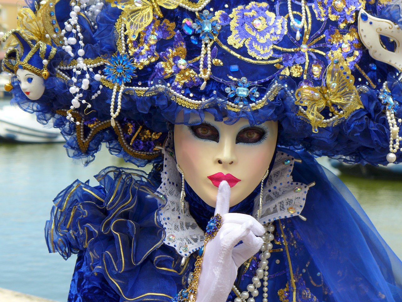 carnival-venice-1803622_1280