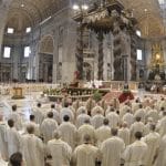 El Papa en la Misa Crismal: Un sacerdote mundano es un pagano clericalizado