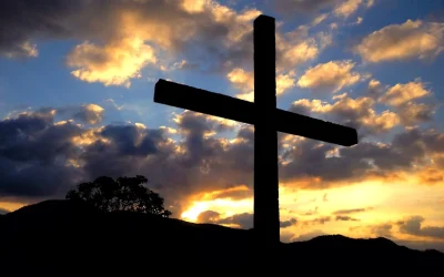 El Siervo doliente de Yahveh profetizado al Siervo crucificado de la historia
