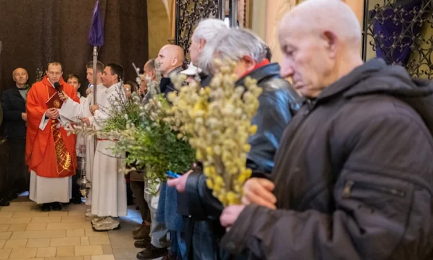 Ucrania: “La Iglesia mantiene sus puertas abiertas a todos”