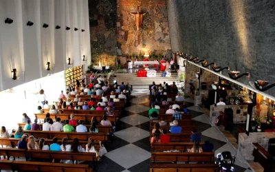 «Cada gran reforma en la Iglesia está vinculada al descubrimiento de la fe en la Eucaristía»