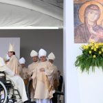 El Papa confia Myanmar Ucrania Camerun y los migrantes a Maria