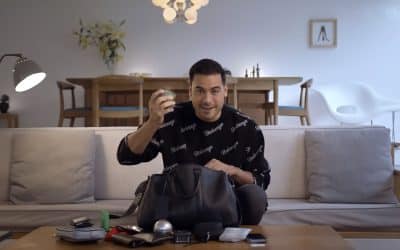 Carlos Rivera lleva siempre un rosario en su maleta