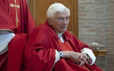 El Celam se une en oración por la salud del Papa Emérito Benedicto XVI