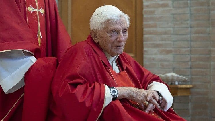 El Celam se une en oración por la salud del Papa Emérito Benedicto XVI