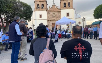 “El hombre es más fuerte cuando está de rodillas”