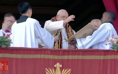 El Papa en Urbi et Orbi recordó las guerras y el hambre que sufre la humanidad