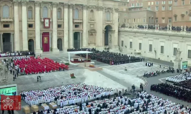 Santo Rosario y Misa Exequial por el Papa Emérito Benedicto XVI