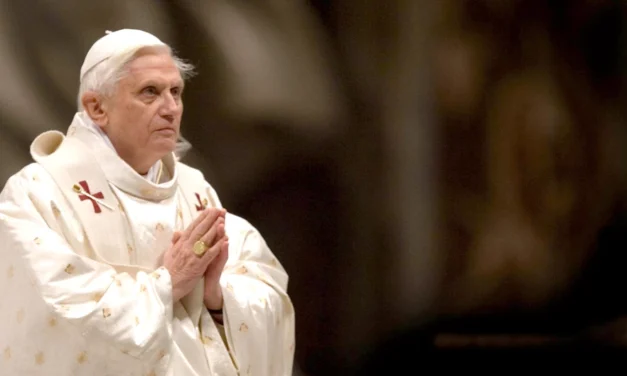 Pastor, es decir, maestro y testigo de la fe