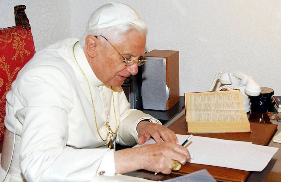Revelan el testamento espiritual de Benedicto XVI