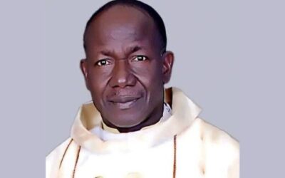 Nigeria, un sacerdote católico asesinado y otro herido en su casa parroquial