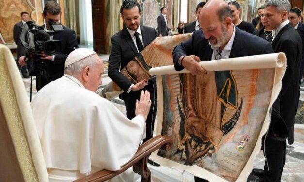 Francisco a empresarios mexicanos: El capital más importante es el espiritual