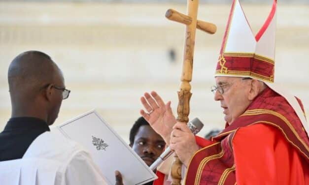El Papa: Intensifiquemos las oraciones por la paz en la Semana Santa