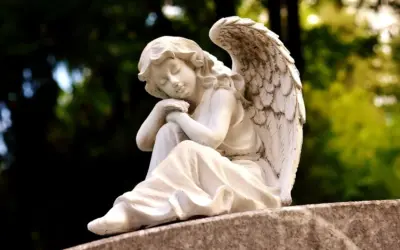 “Que el culto a los ángeles no se convierta en algo mágico”