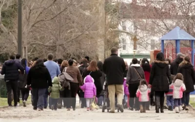 El Papa pide a los movimientos y grupos eclesiales que redescubran su misión evangelizadora: Video del Papa en Mayo