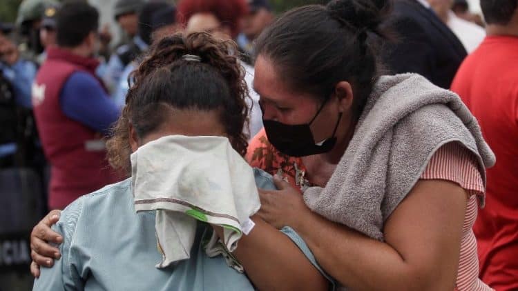 El Papa reza por las reclusas fallecidas en una cárcel de Honduras