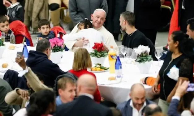 El Papa: Los pobres no son imágenes para conmover, sino personas que exigen dignidad