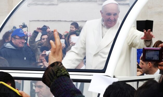 Francisco: El Papa Jesuita