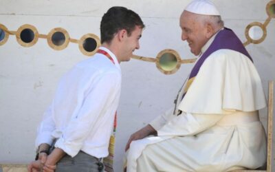El Papa confiesa a tres jóvenes en Lisboa: ‘De Francisco gran acogida y sencillez’