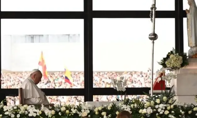 El Papa ha rezado con dolor por la paz