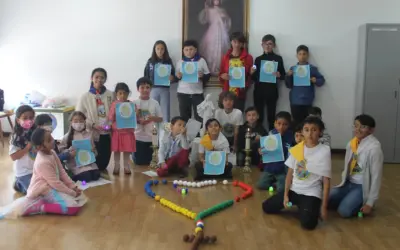 Niños del mundo unidos en la oración por la paz