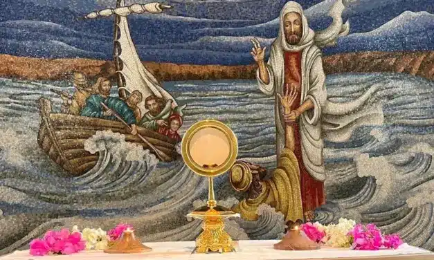 Desde la ciudad natal de María Magdalena, te invitamos a rezar todos lo días por la paz en Tierra Santa