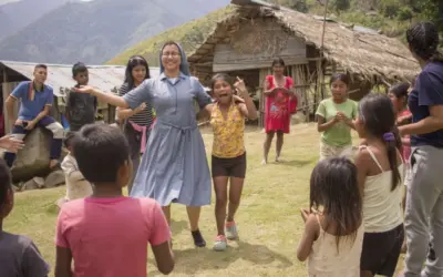 Corazones fervientes, pies en camino