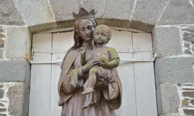 La Divina Maternidad de Santa María
