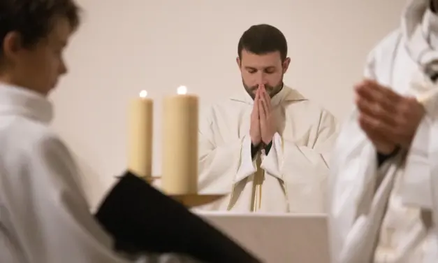 La figura del sacerdote como agente de paz