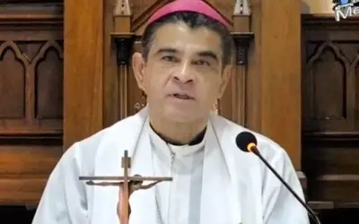 Nicaragua. Liberados los obispos Álvarez, Mora y otros sacerdotes. Están en Roma